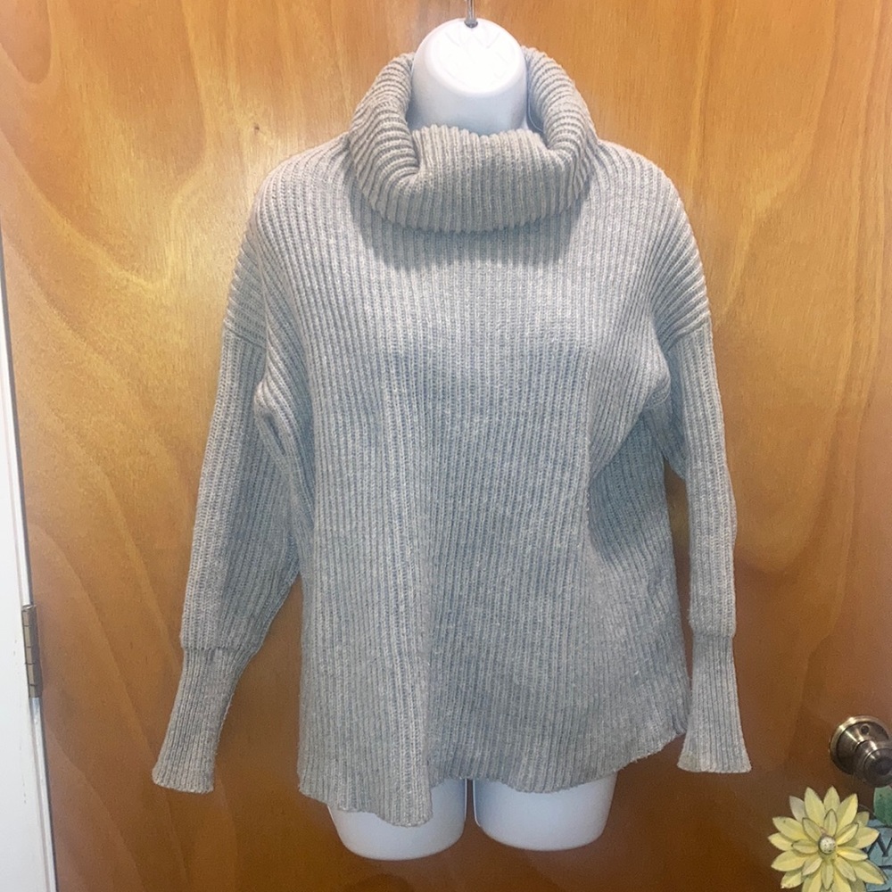 Wink Gal Gray Cowel Neck Sweater Size Small